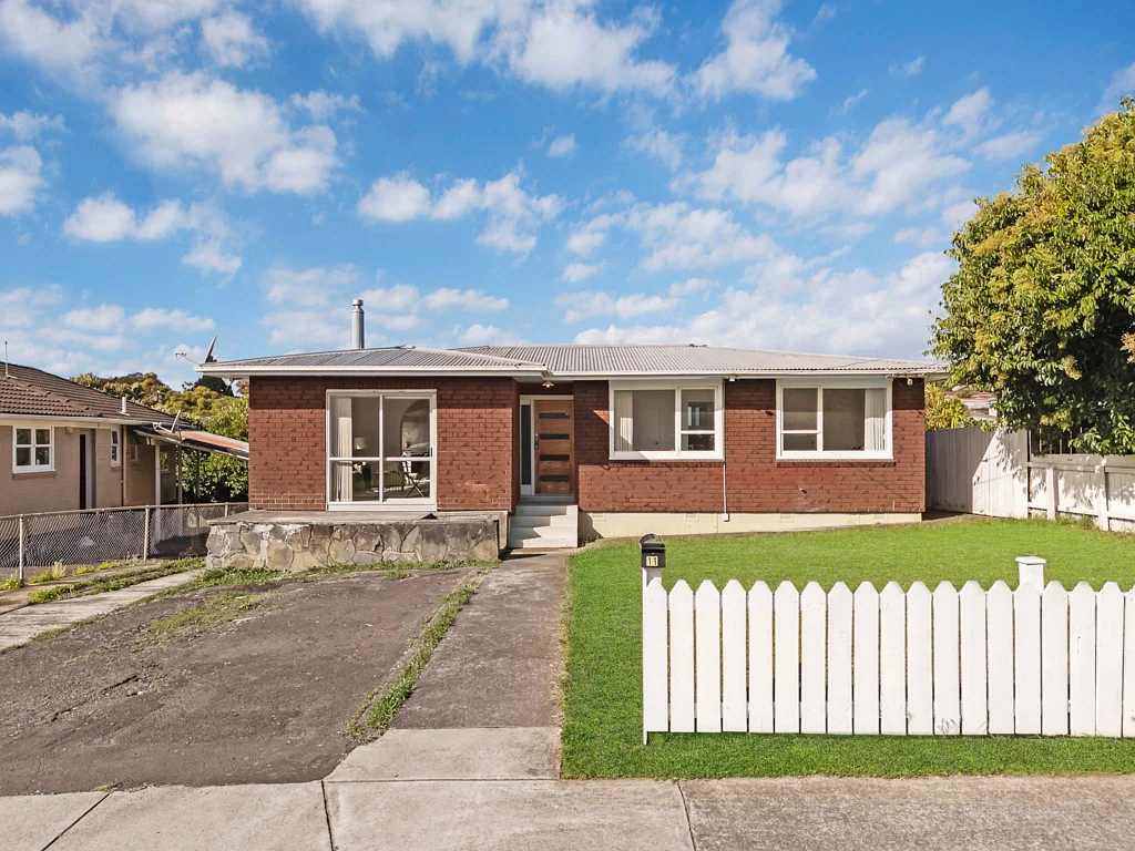 Clover Park 3房  Smartly Renovated on 791m² Freehold