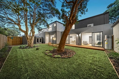 Aspendale 3બેડરૂમ Brand-new townhouse elegance meets garden charm