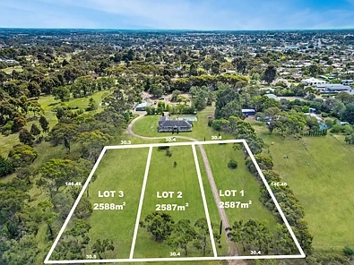 Hamilton  Prime location on edge of town