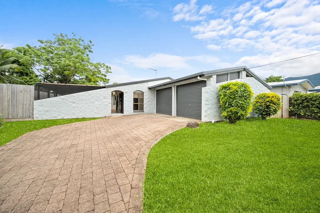 5 Shannon Drive, Woree, QLD 4868