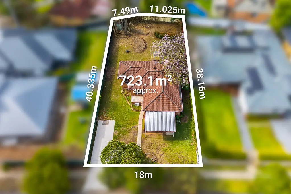 Kings Langley 3Kwarto Knockdown Rebuild | Auction Guide $1,000,000