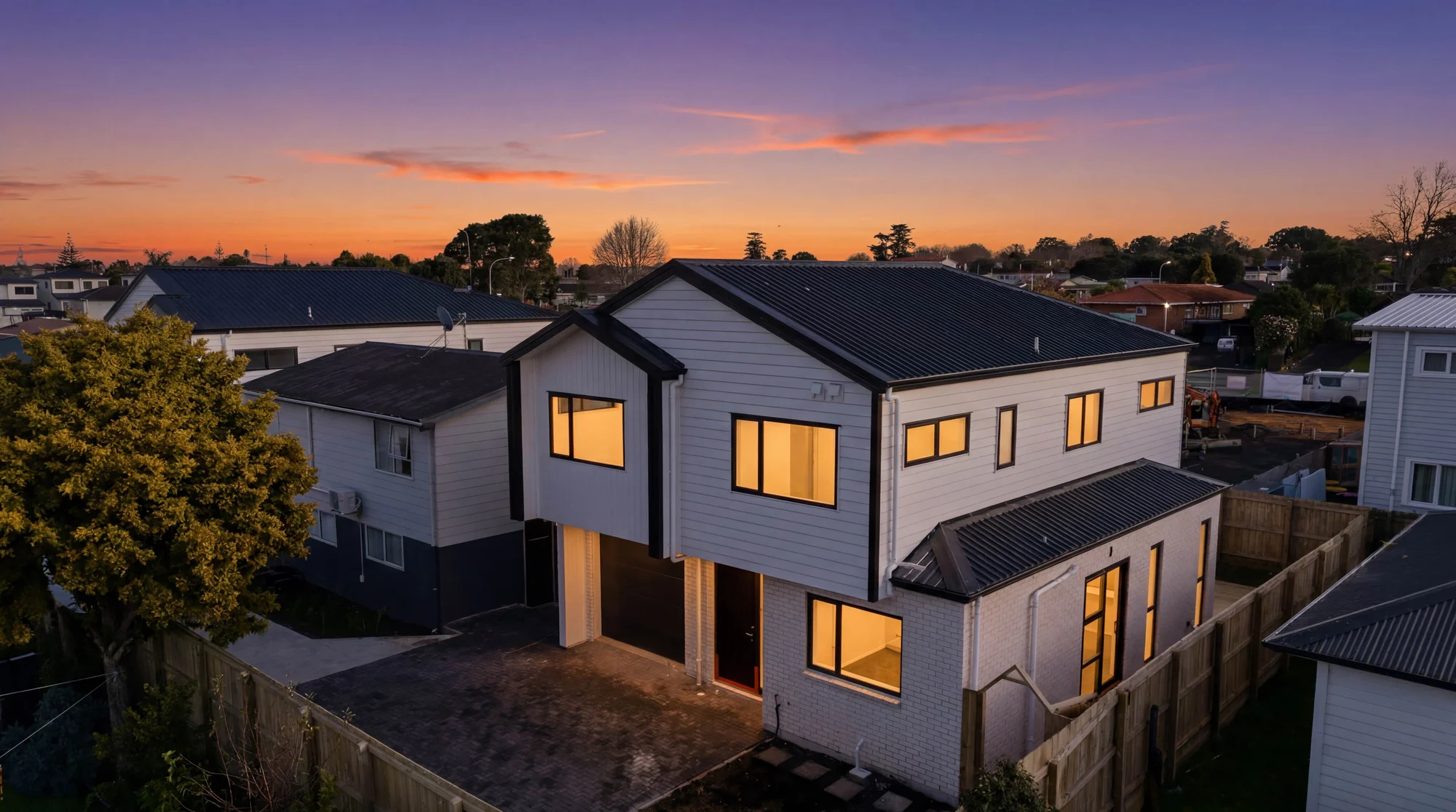 Wattle Downs 4ห้องนอน 4 Bedrooms, Flexi Room & Two Living Areas!