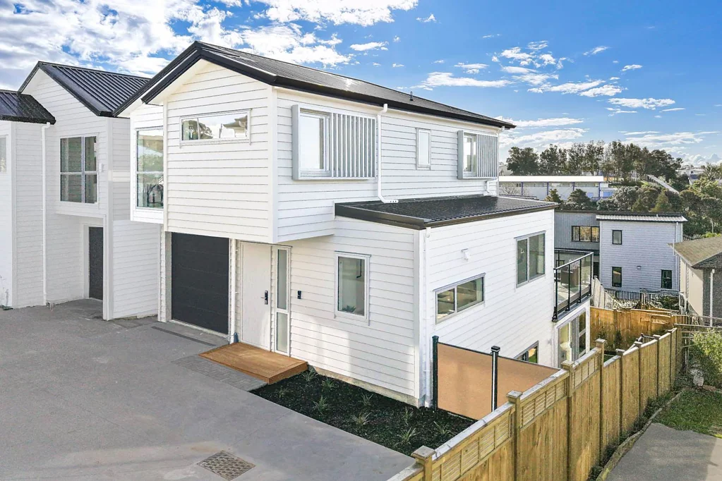 Murrays Bay 5房 全新家庭住宅！Rangitoto College学区，饱览绝美海景，生活便利触手可及！ Brand New, Sea Views & Rangitoto Zone