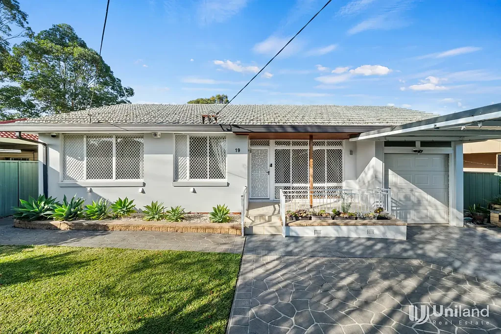 Northmead 5ਬੈੱਡਰੂਮ Dual Living & Investment Opportunity in Prime Northmead Location