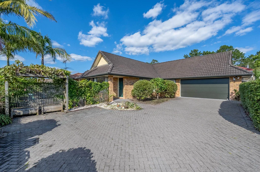 3/6 Marbeth Court, Botany Downs, Manukau City, Auckland