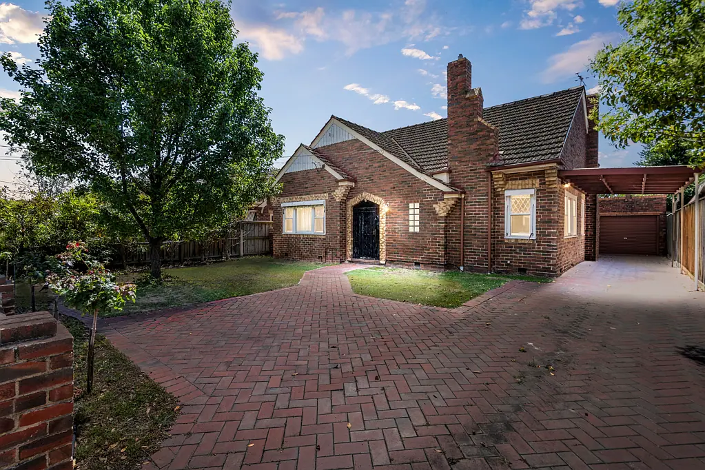 30 Peterleigh Grove, Essendon, VIC 3040