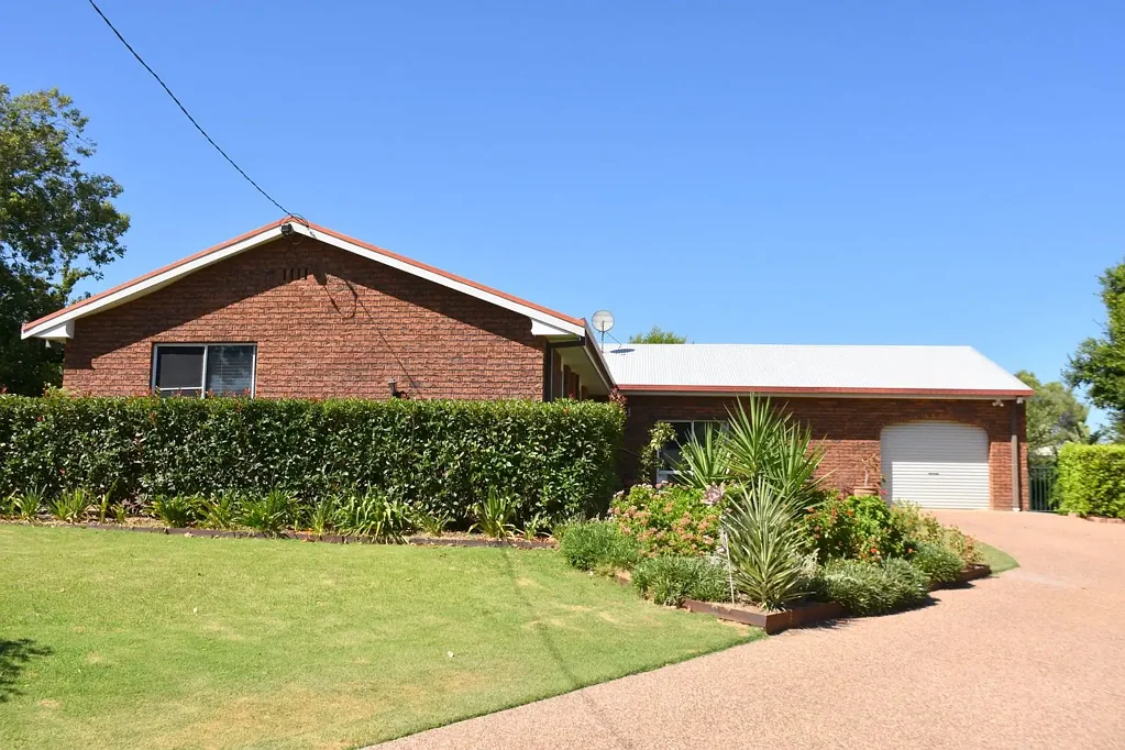 Moree 3Moenga GREAT FAMILY HOME IN A FANTASTIC LOCATION