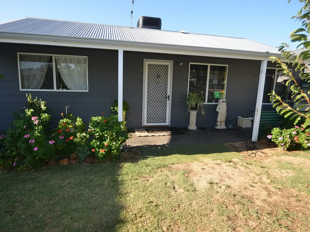 Yarloop 2 Bedroom Great Opportunity.