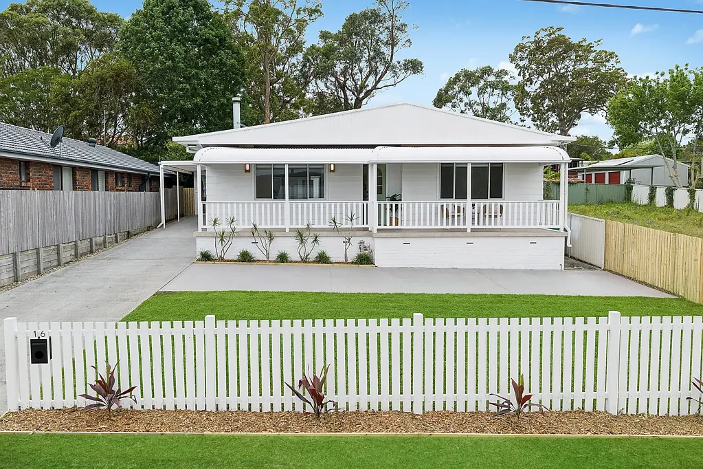 16 George Hely Crescent, Killarney Vale, NSW 2261