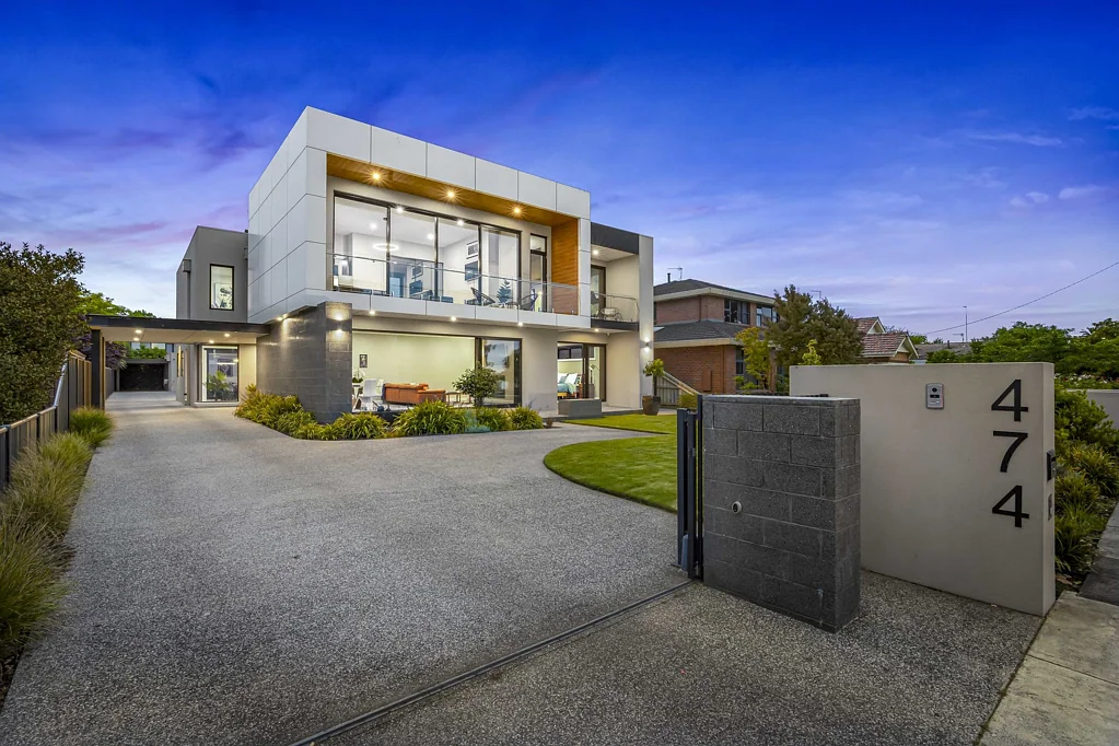 Lake Wendouree 5chambre Contemporary, Architectural Masterpiece on Prized Wendouree Parade