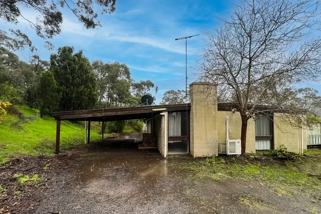 Kilmore 3房  Family Comfort on a Generous Block - Close to Everything