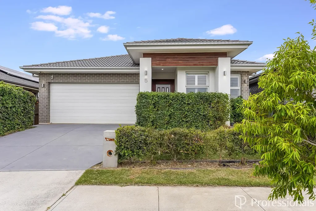 Oran Park 4ਬੈੱਡਰੂਮ Functional, Modern Family Home
