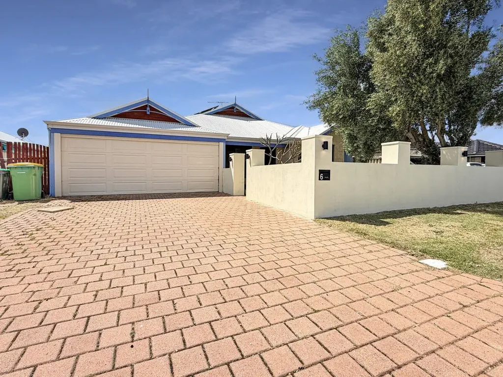 Port Kennedy 4房  🏡 Family Comfort, Prime Location & Coastal Convenience!