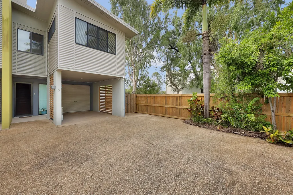 5/6 Whistler Way, Mount Pleasant, QLD 4740