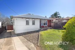 10 SPOONER AVE, Mount Austin