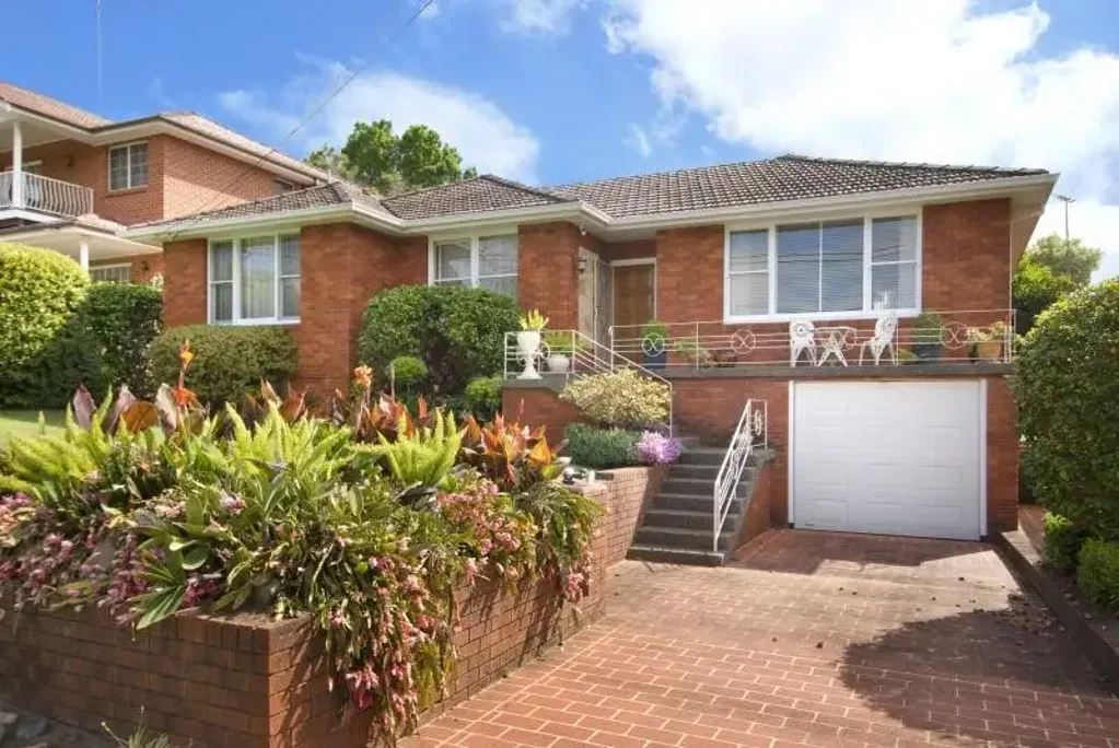 Spacious 3 Bedroom Home with Huge Backyard & Storage Space - Prime Epping Location!