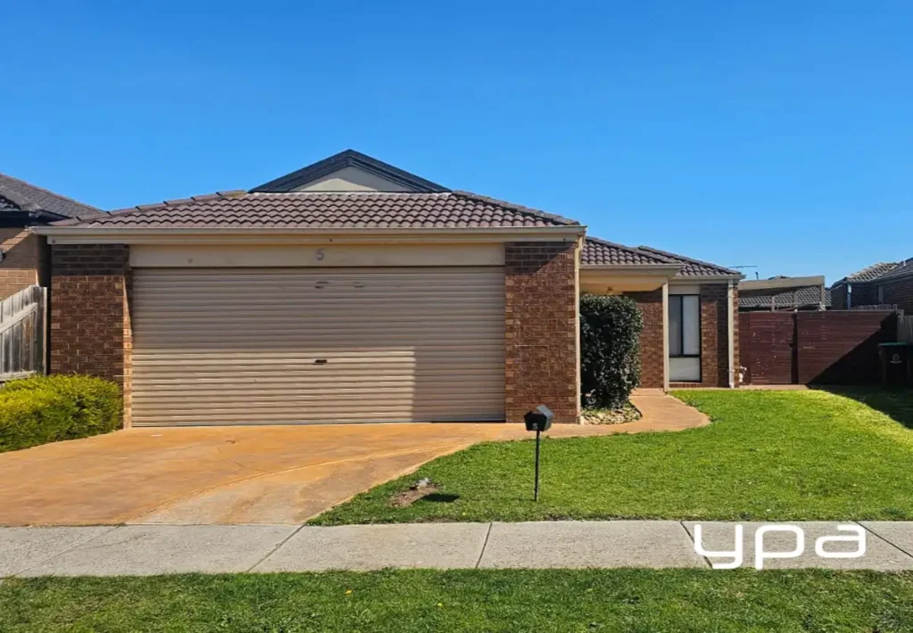5 Nandaly Place, Cranbourne West, VIC 3977