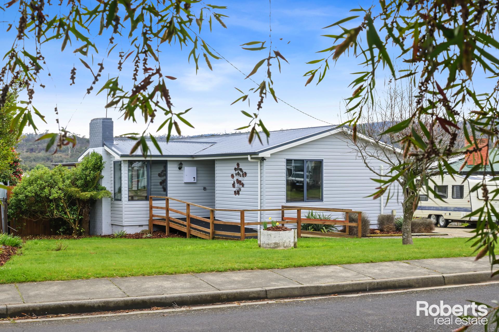 5 LOWANNA PL, RAVENSWOOD TAS 7250, 0 chambres, 0 salles de bain, House