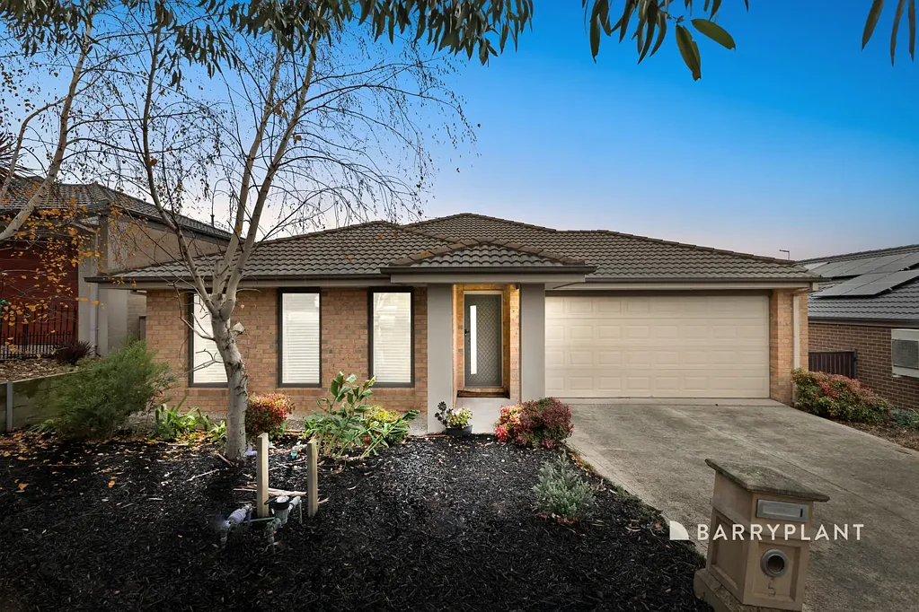 5 Clarendon Street, Pakenham, VIC 3810