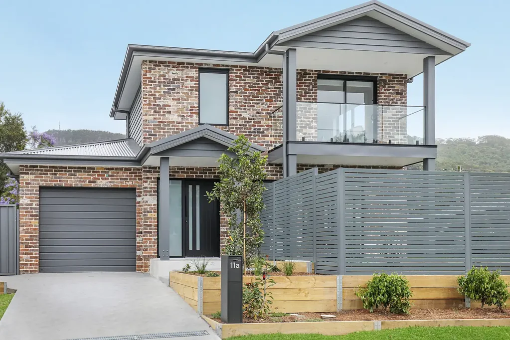 Corrimal 3房 全新托伦斯联排 建筑师设计 Corrimal宁静社区 精良石制厨房 Smeg电器 宽敞起居区 回收木材特色 私密庭院 便利生活配套 Premium and Polished
NO OPEN THIS SAT 29TH, OPEN WEDNESDAY 26TH 5:30PM-6PM