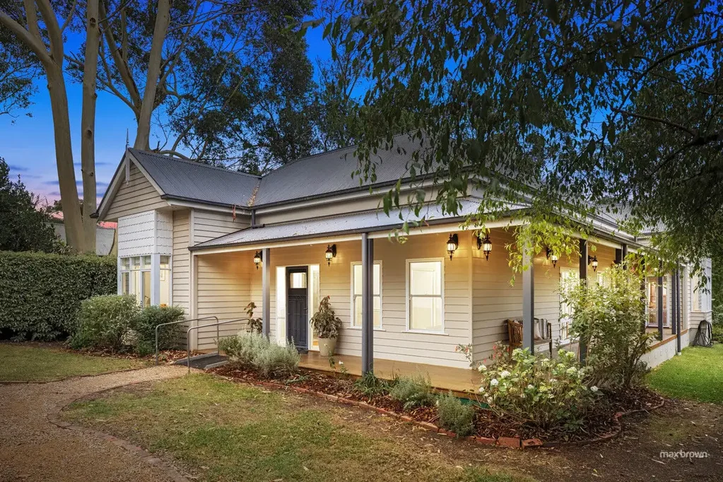 13 Winifred Street, Seville, VIC 3139