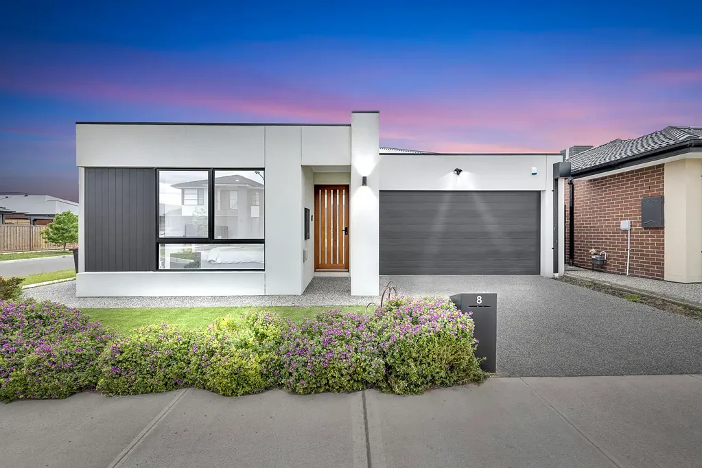 8 Burridge Street, Deanside, VIC 3336