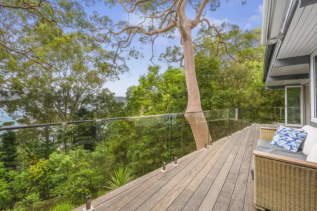 Newport 5房 居高临下的海滨生活，坐拥 Pittwater 美景 Elevated Coastal Living with Pittwater Views