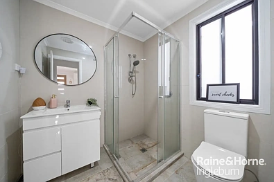 1A Park Street, Ingleburn, NSW 2565, 2房, 1浴, House