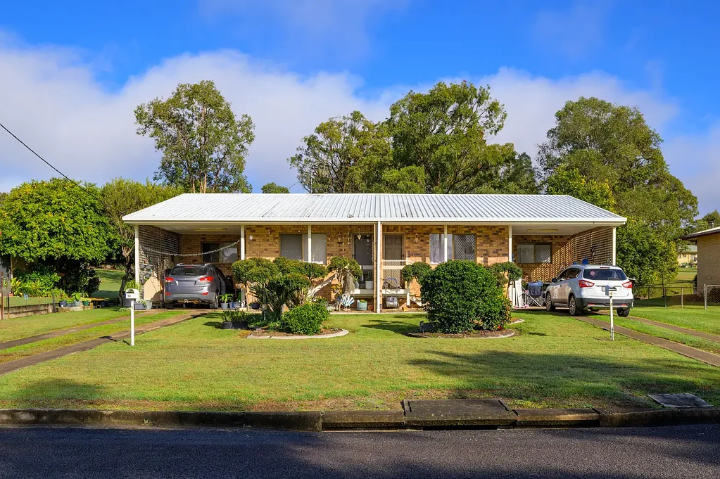 Southside 4બેડરૂમ Rare Dual-Income Real Estate Opportunity in Southside!