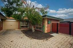 4/9 Mathoura Street, Midland