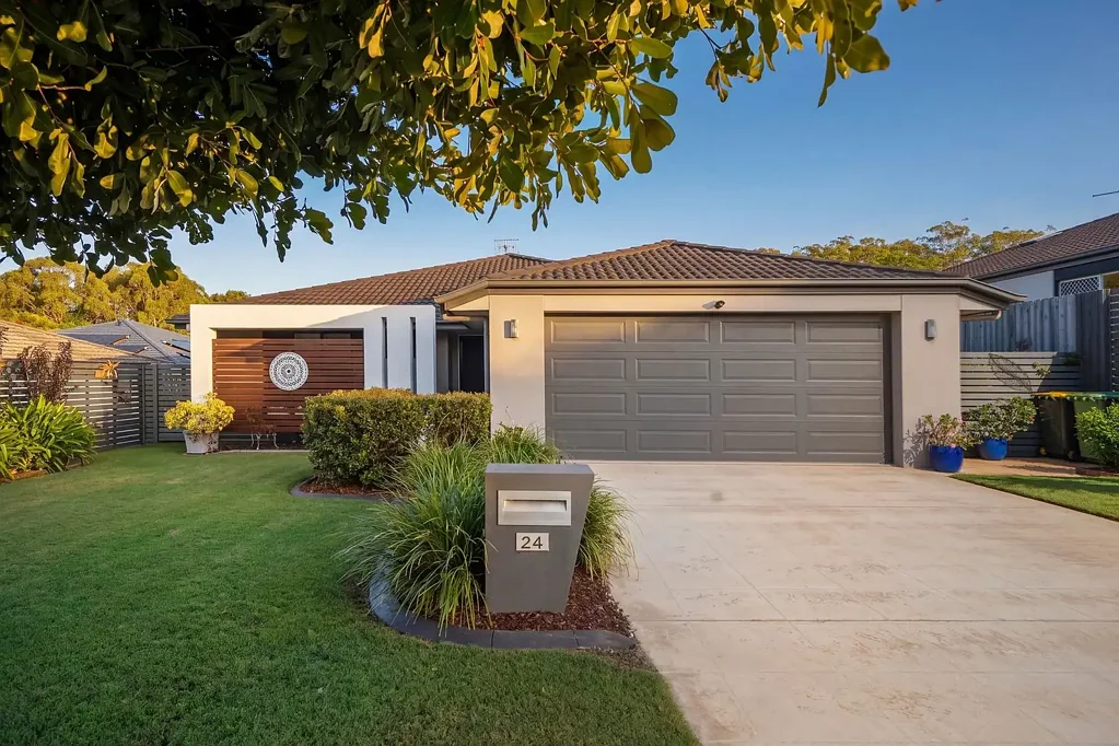 Peregian Springs 4房  Exceptional Buying in Tightly Held Enclave, Minutes to the Beach