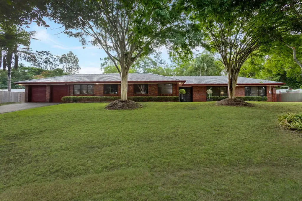 Karana Downs 5ห้องนอน The Ultimate Multi-Generational Family Home on Half an Acre