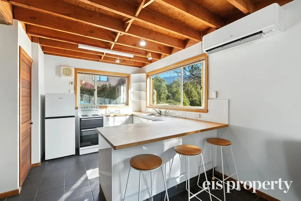 Dynnyrne 3 Bedroom A Bush Retreat Just Minutes from the City