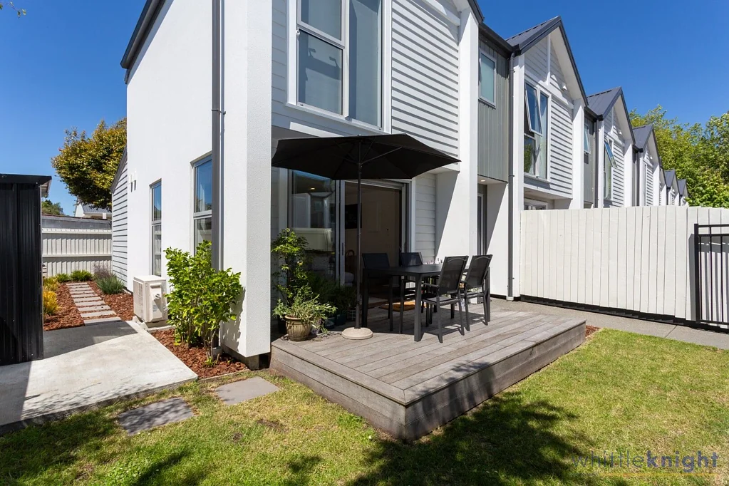 Linwood 3 Slaapkamer Modern & Sharply Priced (High $500k - Mid $600k)