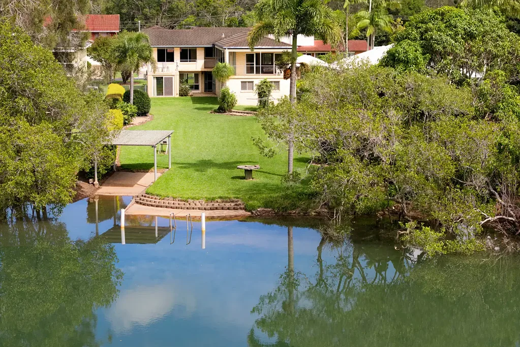 Urunga 4Phòng ngủ Rare Waterfront Opportunity in Urunga's Sought-After Island Location