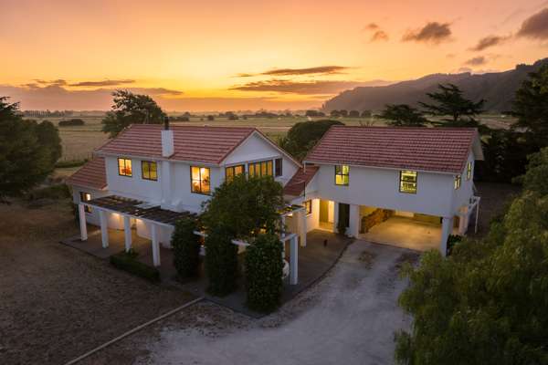 Rarangi 4房  Fresh Price, Same Incredible Home!