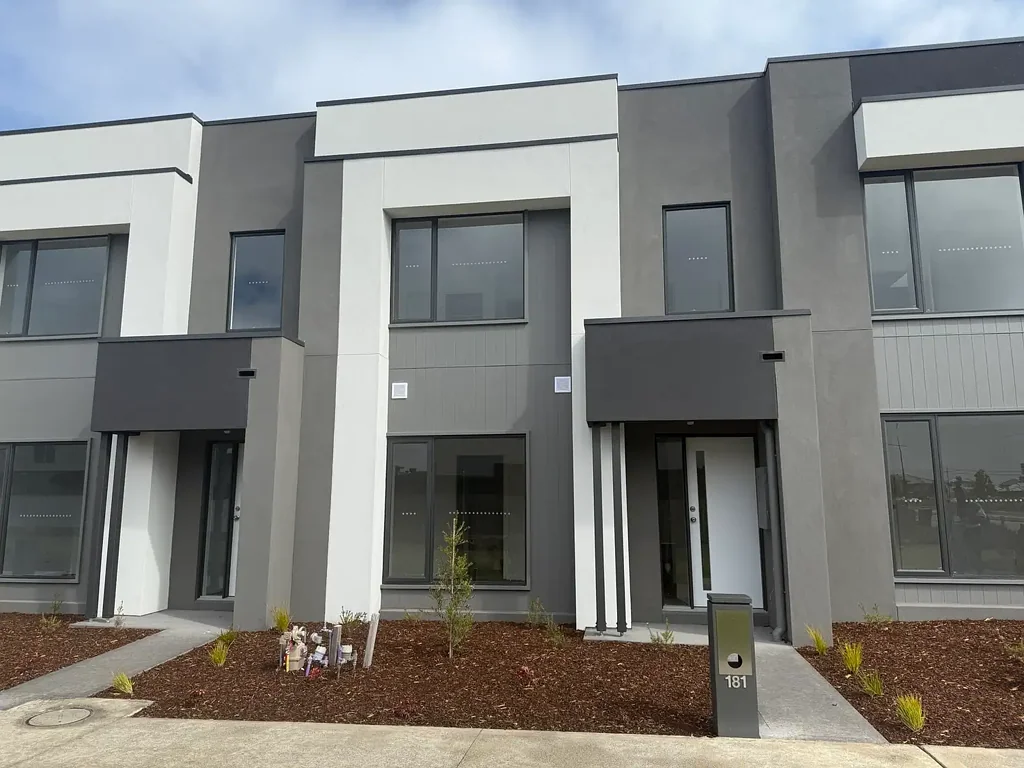 Spacious 4-Bedroom Townhouse in the Heart of Wollert