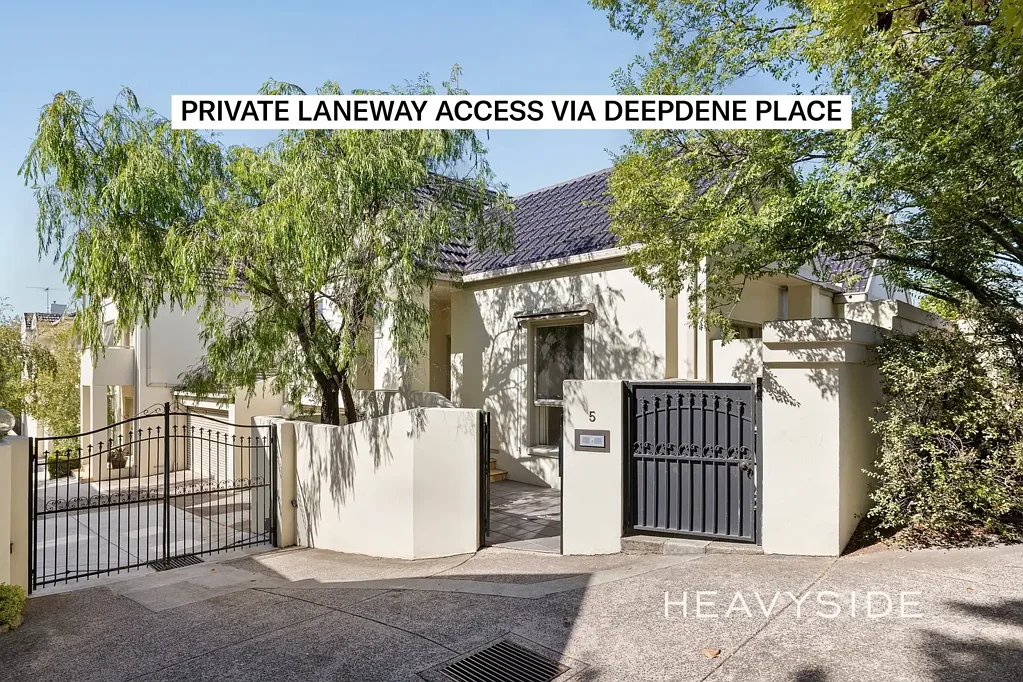 Deepdene 3Moenga Boutique front town residence (1 of only 8) - First time offered for sale since 1997