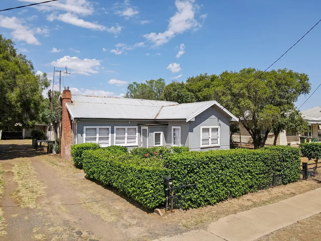 Spacious Family Home with Huge Backyard