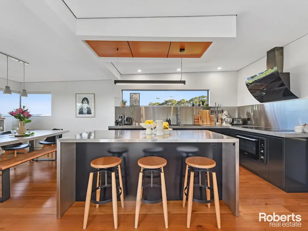 15 Freshwater Street, Beaumaris, TAS 7215
