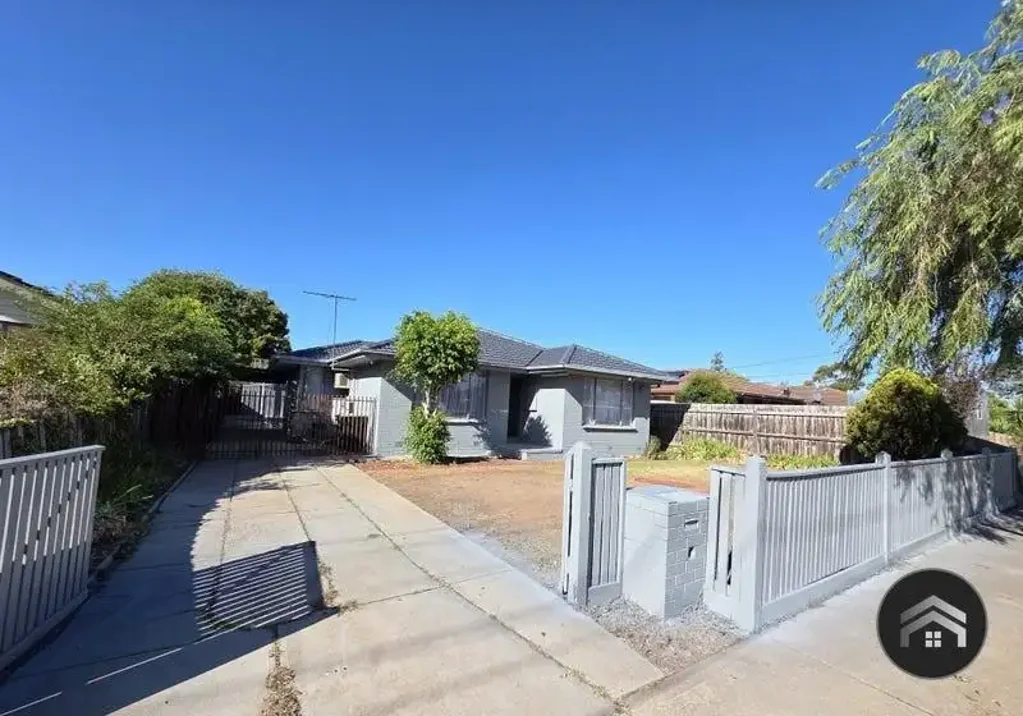 Spacious Home in Melton!