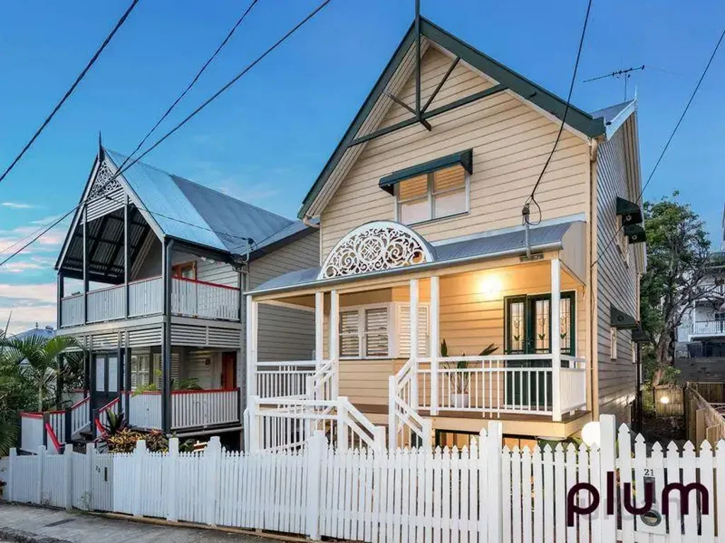 Inner-City Stunner in Picturesque Petrie Terrace!