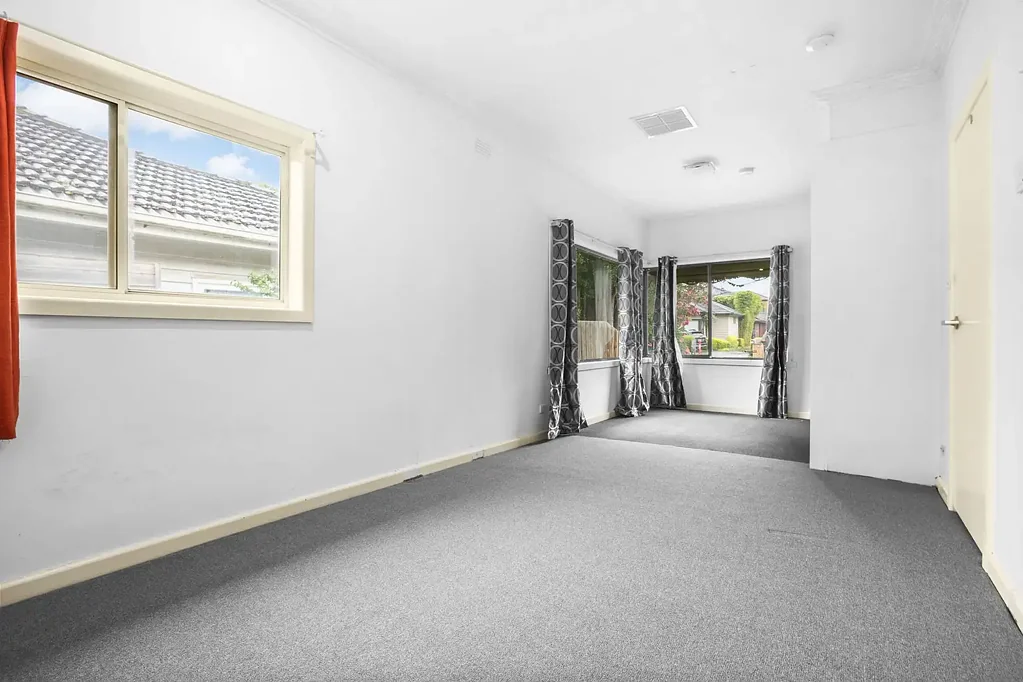 Furnished & Ready to Move In home– Prime Clayton Location!