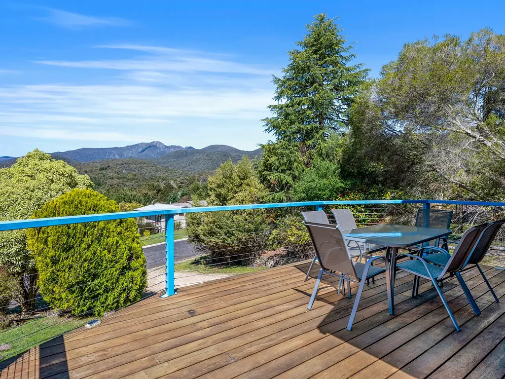 Merrijig 5બેડરૂમ Highlander Lodge - An Idyllic Alpine Escape with Breathtaking Mt Buller Views