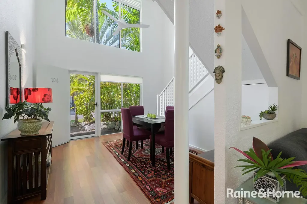 Port Douglas 2ਬੈੱਡਰੂਮ Renovated Private End Villa - Direct Pool Access + Strong Investment Potential