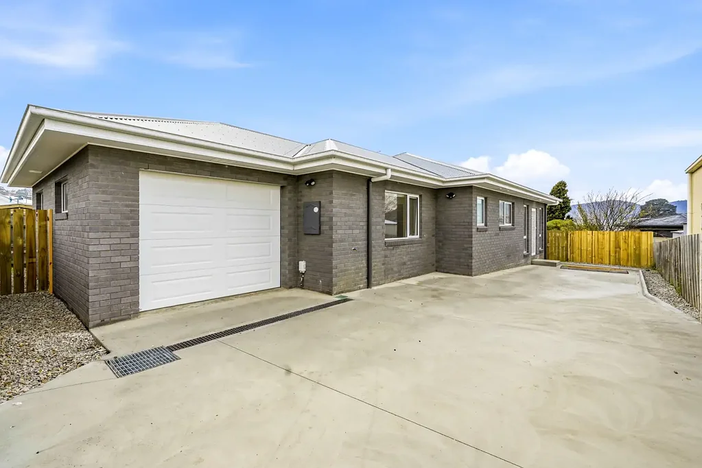 Spacious Brand New Unit in Claremont