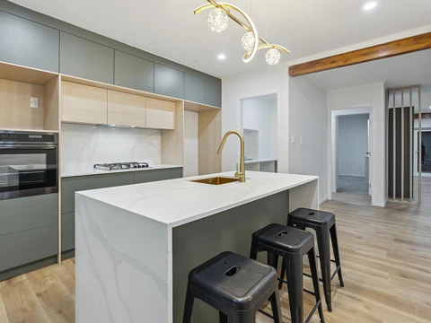 Papatoetoe 4房  Stylish Bungalow with Potential