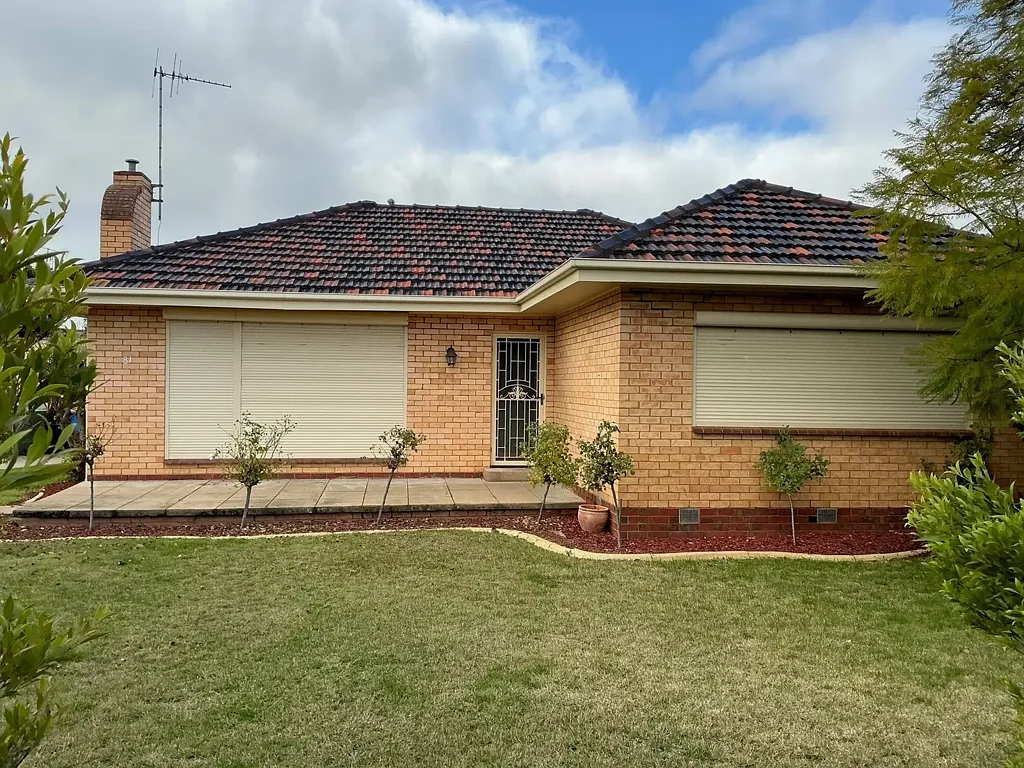 Tastefully renovated 3 bedroom home