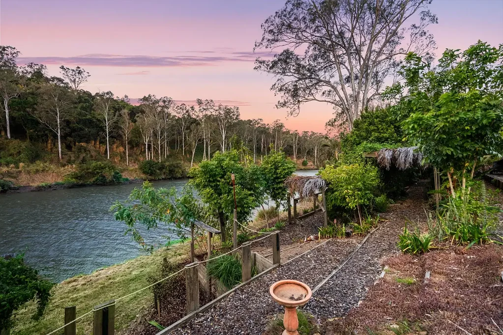 Karalee 5બેડરૂમ UNRIVALLED RIVERFRONT LUXURY WITH AMAZING VIEWS - CONTACT AGENT TO ARRANGE INSPECTION