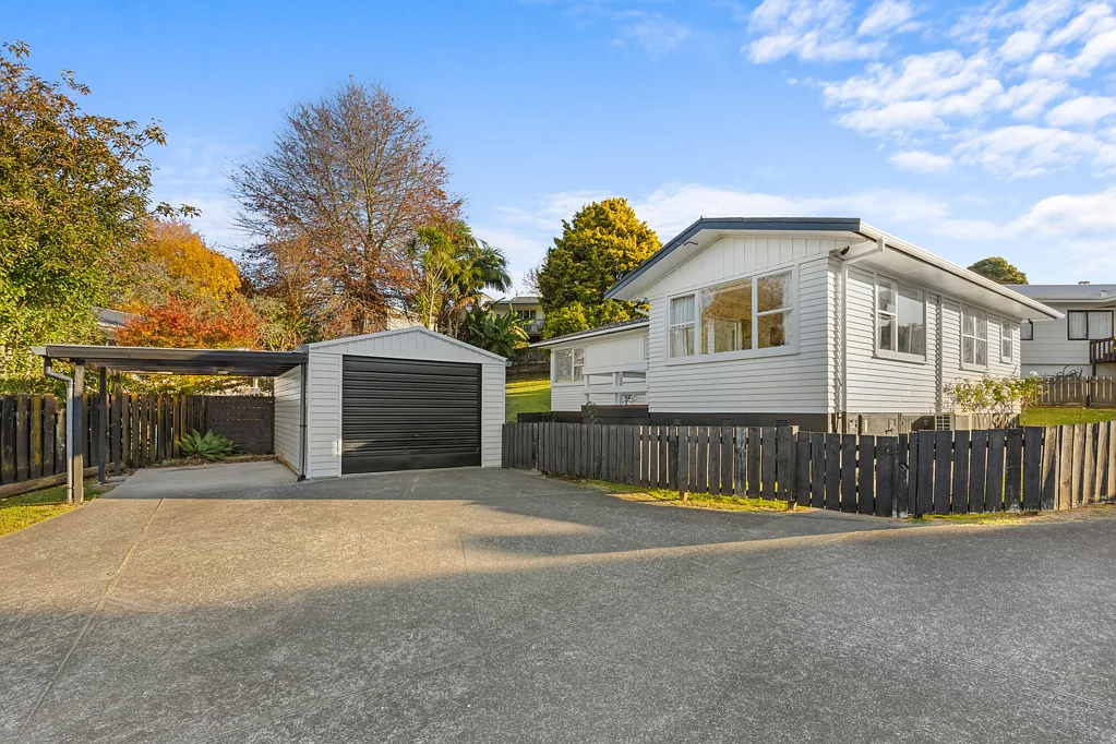 Pakuranga Heights 3 Bedroom Fall in Love with Your First Home!